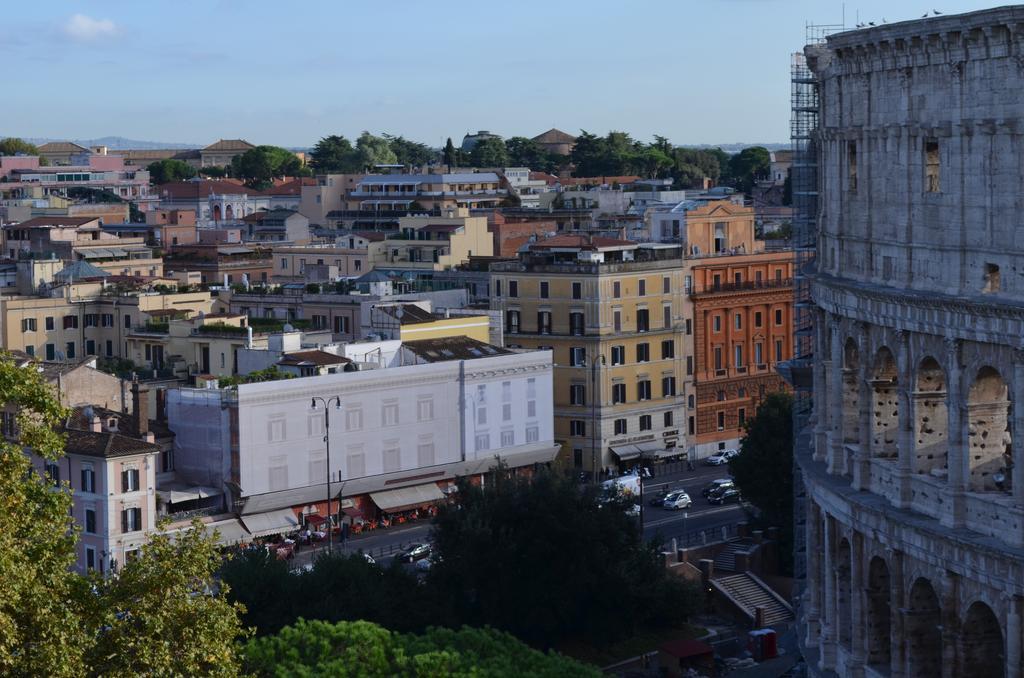 Domus Chiara Al Colosseo Róma Kültér fotó