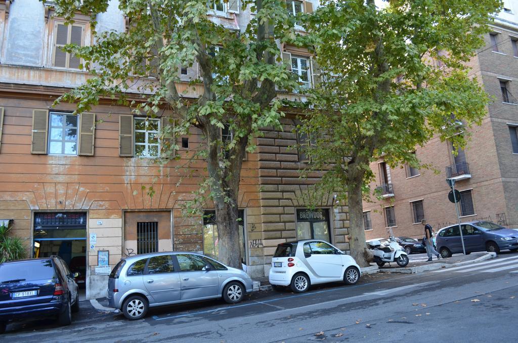 Domus Chiara Al Colosseo Róma Kültér fotó